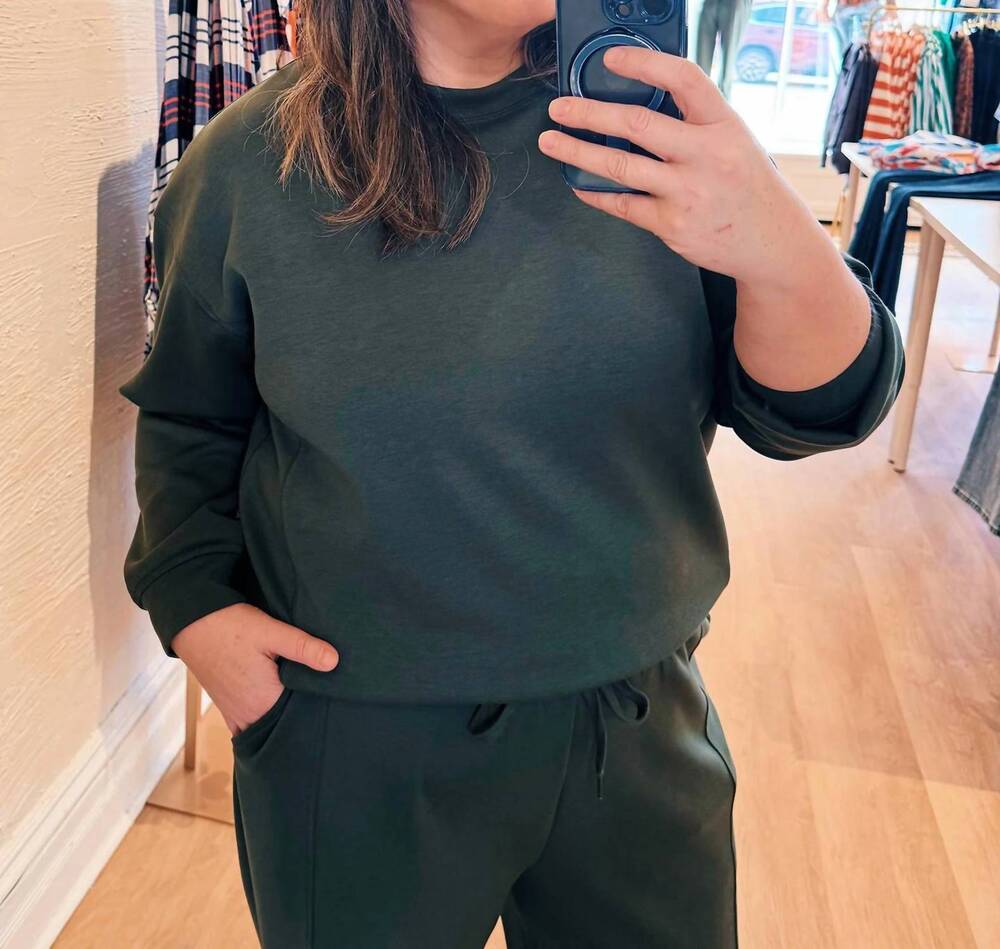 NEW ZENANA chloe sweatshirt curvy in black